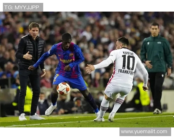 法兰克福球员团结一致续签合同保障稳定